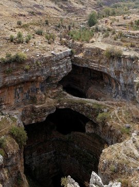 Водопад Баатара и Пещера Трех Мостов 4