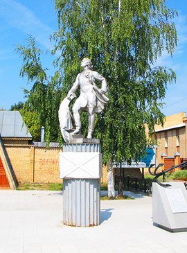 Луховицы памятник Петру Первому