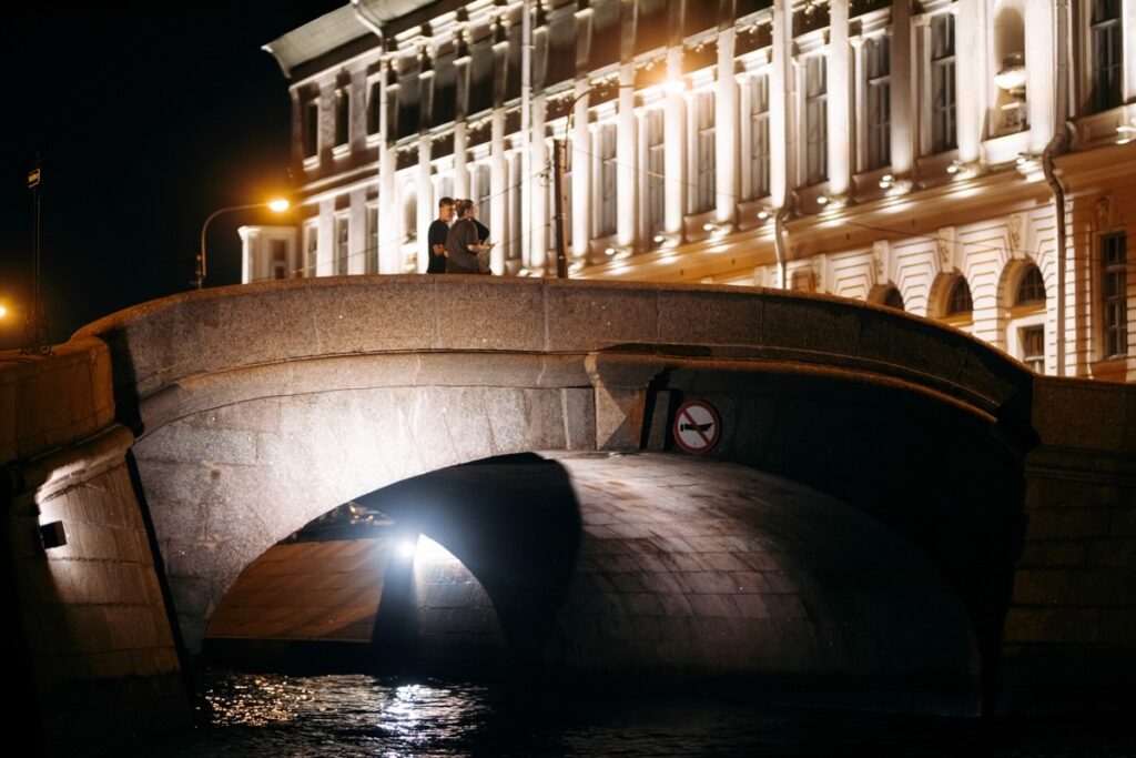 Ночная прогулка по Неве: как разводятся мосты Санкт-Петербурга 2