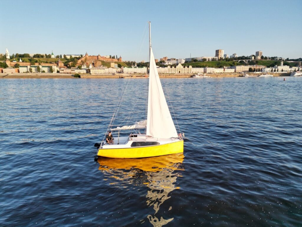 Открывая город с воды: прогулка на яхте по Нижнему Новгороду + рыбалка 5