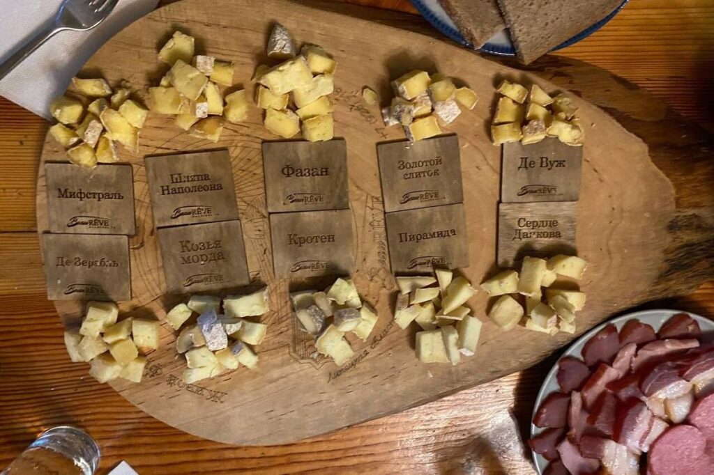 Гастрономическое путешествие в сердце русской провинции: чай из самовара, сыроварня и ужины на винодельне 4