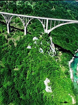 🌁 Зиплайн и подвесные мосты Крыма, Карпат и Черногории — экстрим для смельчаков 11