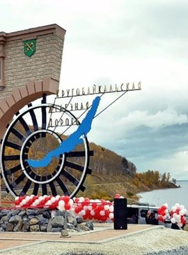 Кругобайкальская железная дорога – уникальное переплетение природных памятников архитектуры и рукотворных творений, невероятной сложности. 