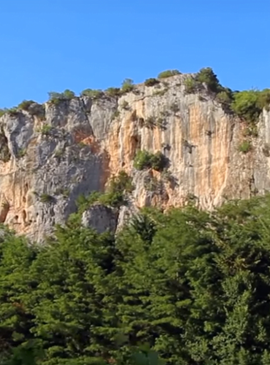 Природа Франции – дикая и древняя красота гор, склонов центральной части страны 2