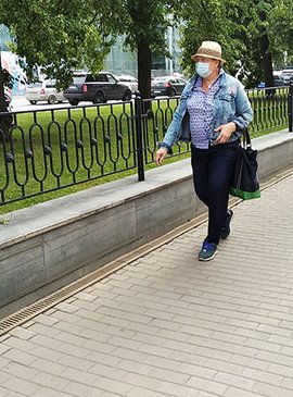 Самые ответственные маски носят и на улице в Екатеринбурге