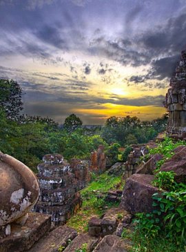 Храм Пном Бакхенг