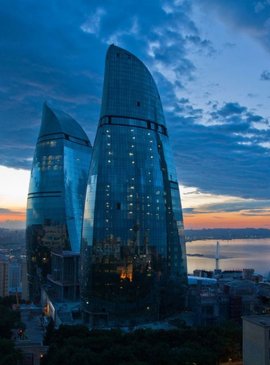 Пламенные башни Баку