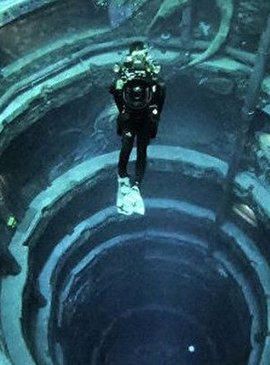 Постапокалиптический подводный город в Дубае ждёт своих исследователей 1