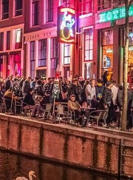 Нет разврату! В Амстердаме борются с алко-круизами и кварталом красных фонарей 1
